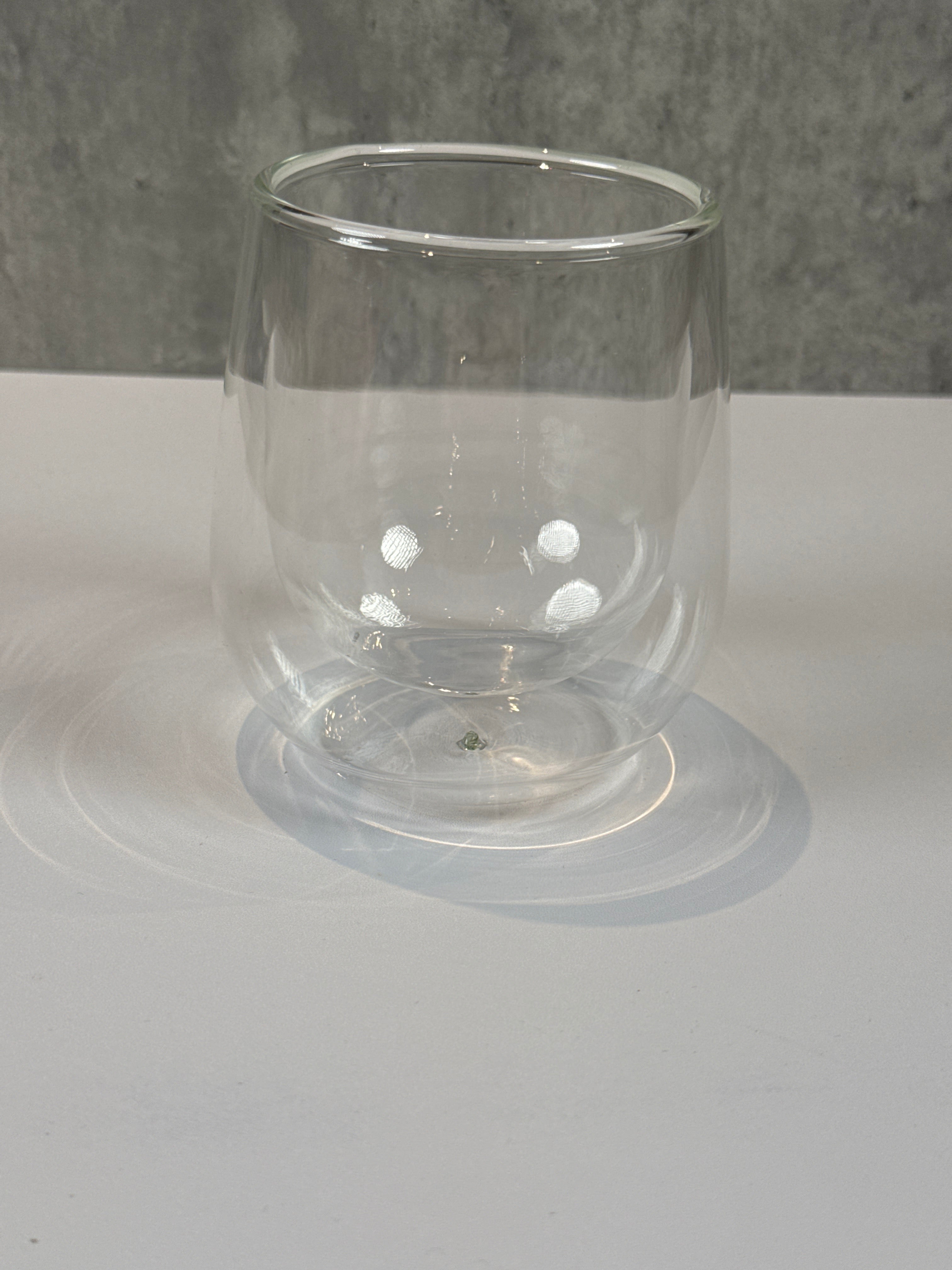 Doppelwandige Tasse ohne Griff