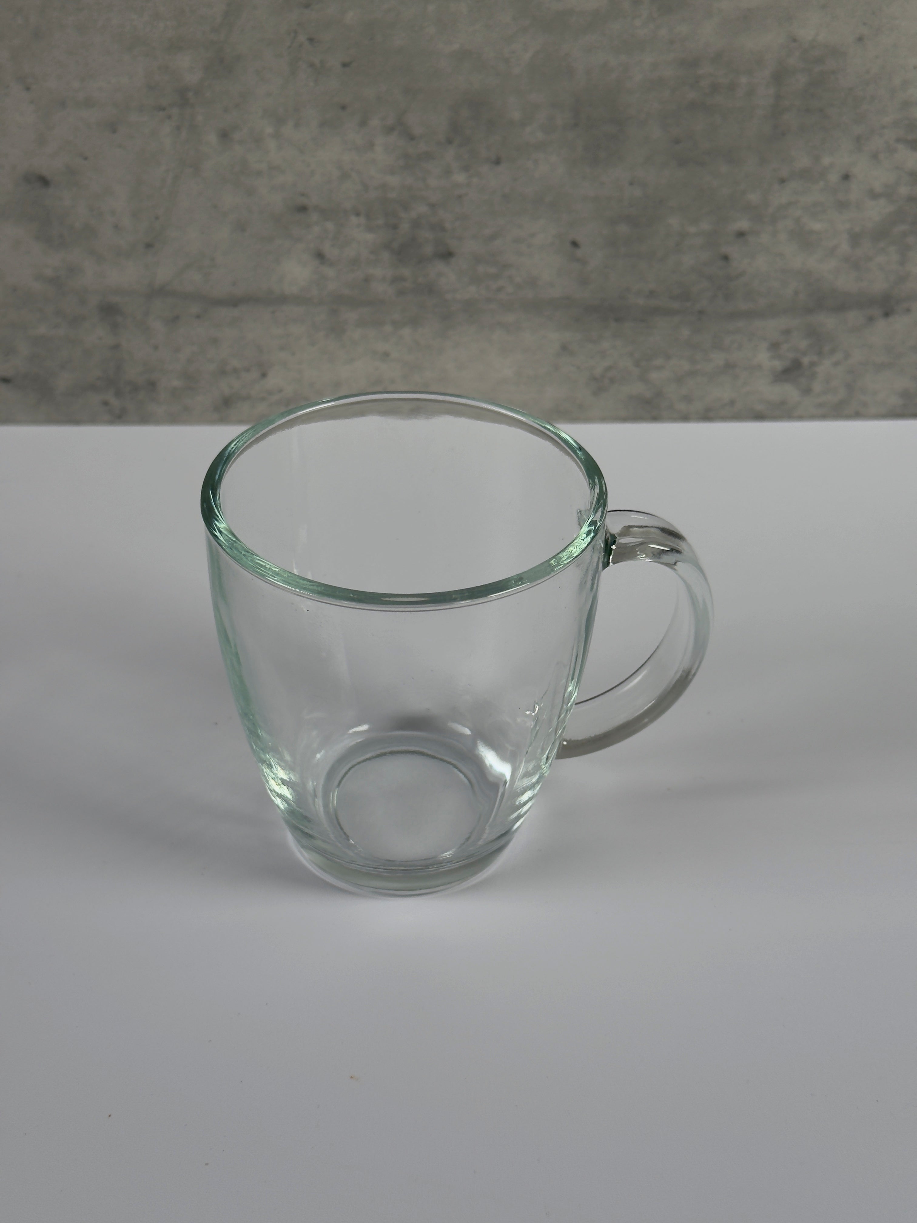 Tee-Tasse mit Griff- klein