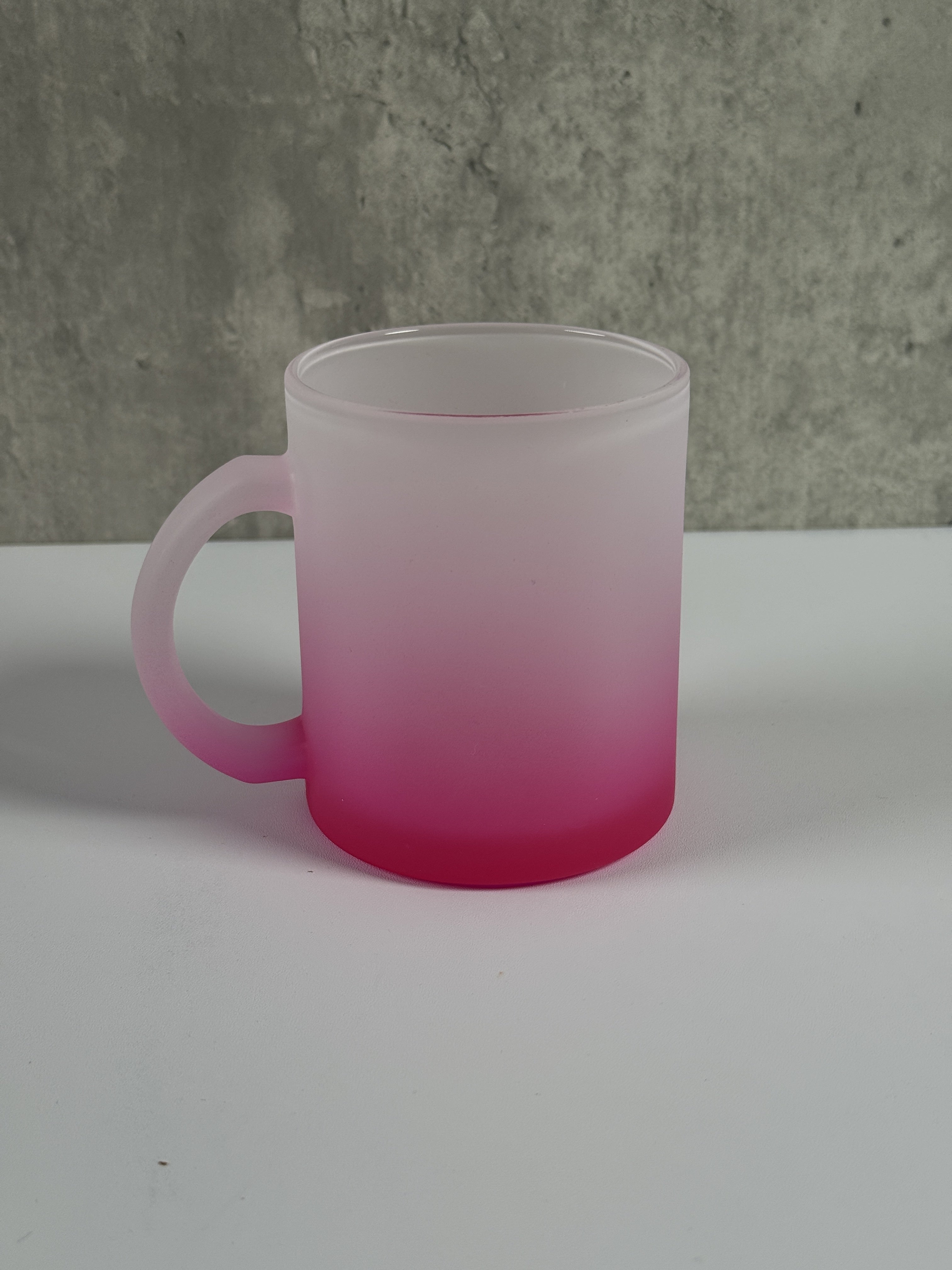 Matte Glastasse mit Farbverlauf – Rosa
